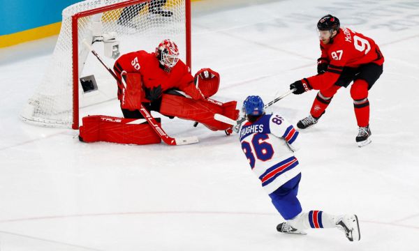 Fast-paced-hockey-games-and-plays-(Source-Google)